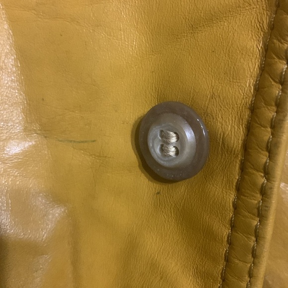 Vintage OLD HOLLYWOOD.. Gold Leather jacket by LAKELAND .. - Picture 4 of 16